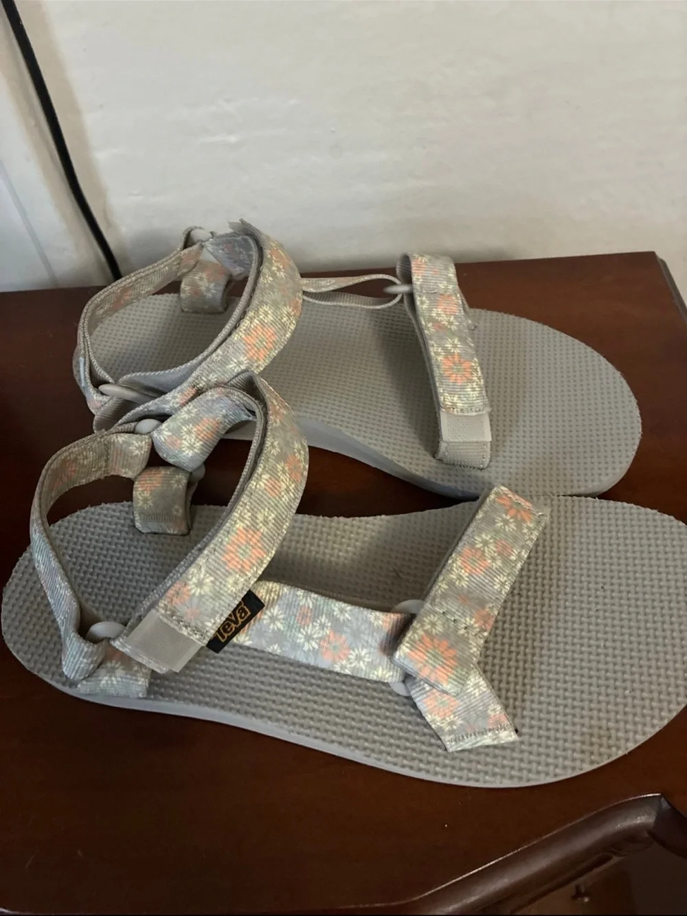 Teva Gray Sandals with Peach Floral Straps Size 7 - Picture 1 of 6